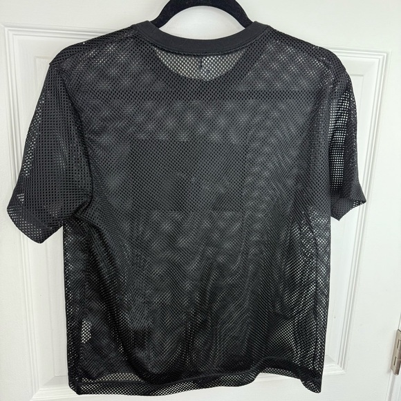 Nike Black Mesh Short Sleeve Tee Medium - Picture 6 of 6